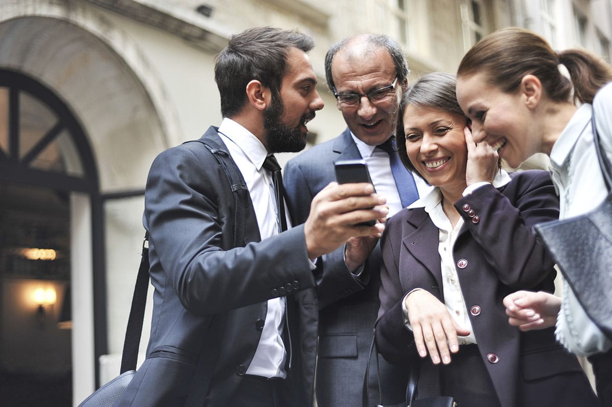 MindPlugg Paris Pôle de compétence E-Trading Conseil Big Data Carrières